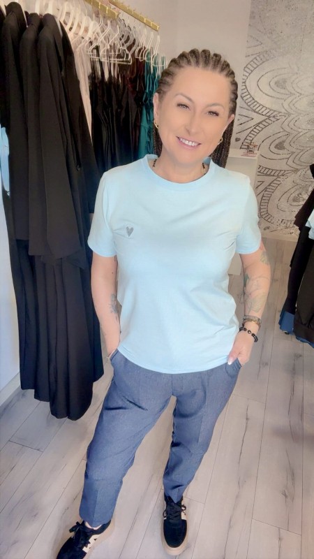 t-shirt basic blue 3.jpeg
